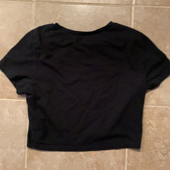 2 girls crop tops - Picture 9 of 11